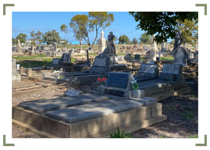 CowraCemetery2